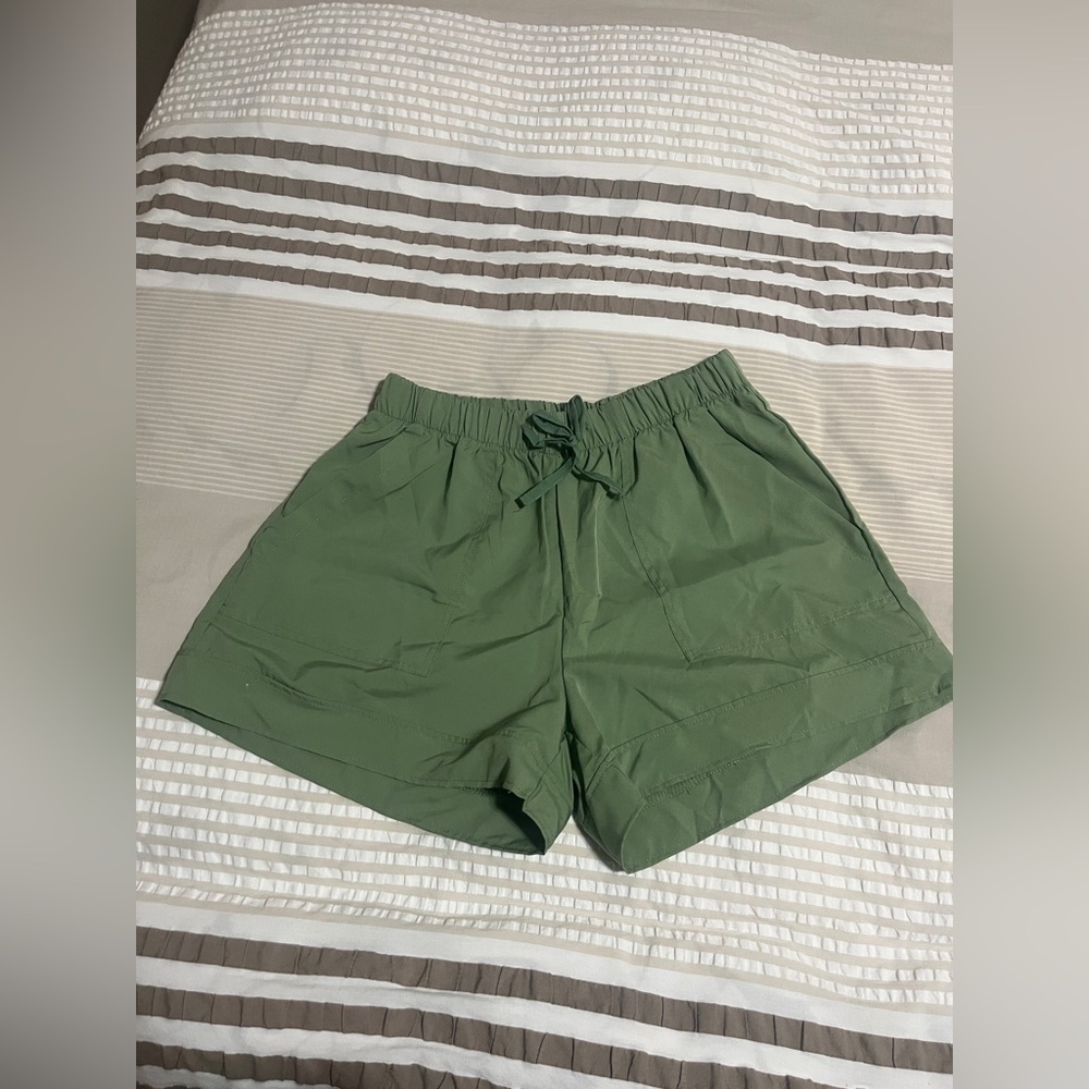 Green Casual Shorts - Picture 4 of 9